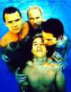 Red Hot Chili Peppers переиздают альбомы с бонусами