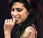 Amy Winehouse Crowned 'Pied Piper Of St Lucia'