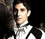 Perry Farrell Injures His Leg During Jane's Addiction Concert