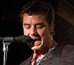 Gwen Stefani's Husband Gavin Rossdale Plays Bush Hits At London Show