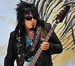 Nikki Sixx Berates Female Fan, Reduces Her To Tears