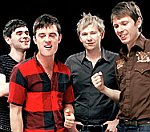 Гитарист Franz Ferdinand сломал ногу