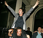 Drunk Noel Gallagher Leaves U2 After Party On Friend's Shoulders