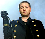 Kasabian's Tom Meighan To Play Wrestler In New Sitcom