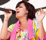 Lily Allen: 'Muse Deserve To Win At The Brit Awards'