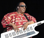 Stevie Wonder Pays Tribute To Michael Jackson At Hard Rock Calling