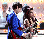 Amy Winehouse 'Forgets Lyrics' As She Joins Mark Ronson At London Gig
